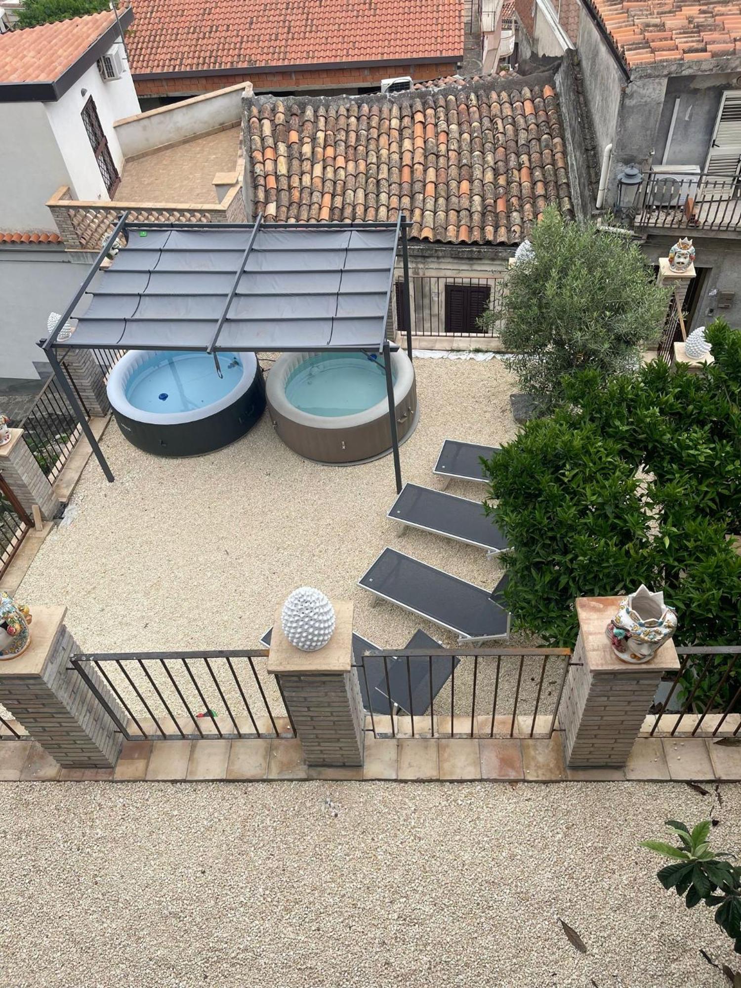 Bed And Relax-Il Maniero Acomodação com café da manhã Calatabiano Exterior foto